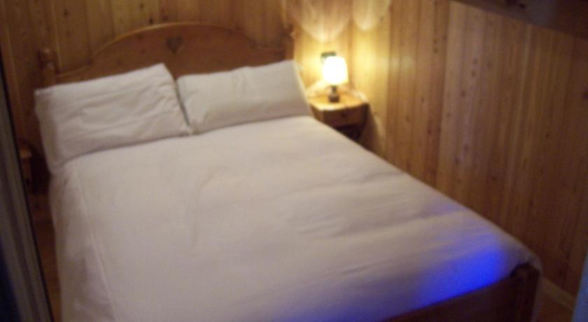 L' Aroula Rooms&Restaurant Champoluc Chambre photo