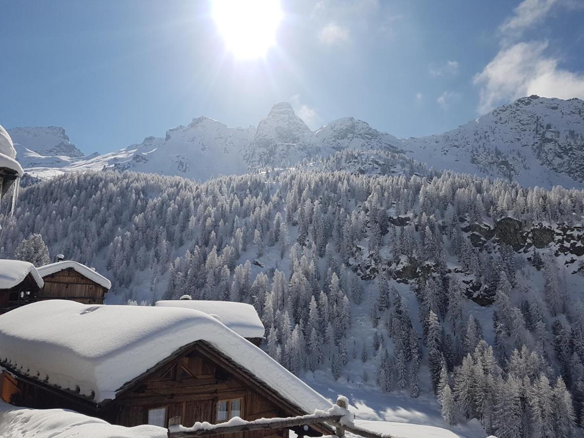 L' Aroula Rooms&Restaurant Champoluc Extérieur photo